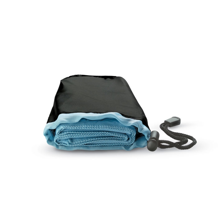 Drye Sport towel in nylon pouch